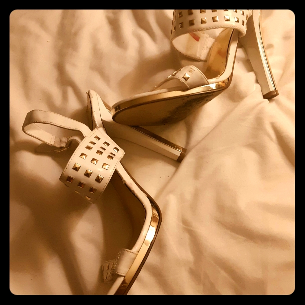 Several pairs of heels